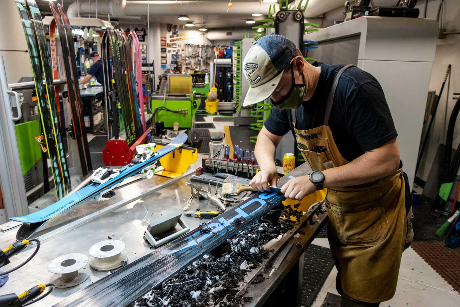 How to Wax Your Skis Jans Ski Expert Info Center